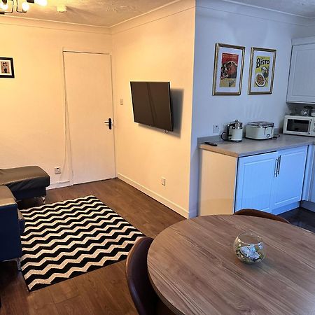 Brightcentral Apartment With Parking Glasgow Buitenkant foto