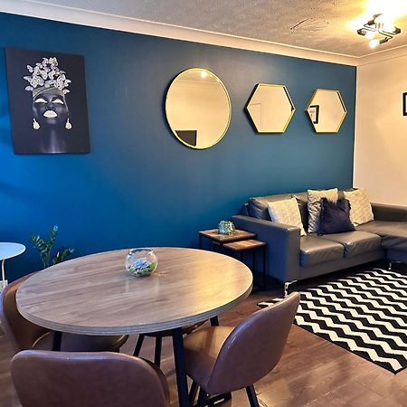 Brightcentral Apartment With Parking Glasgow Buitenkant foto